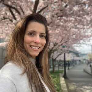 Meet your Posher, Daniela